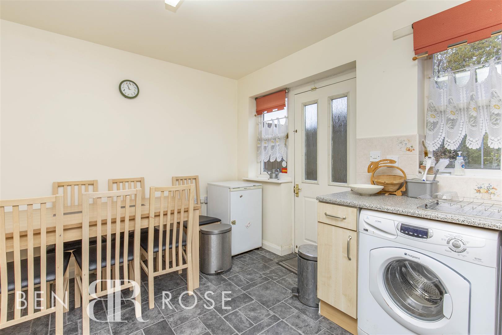 Acer Grove, Preston